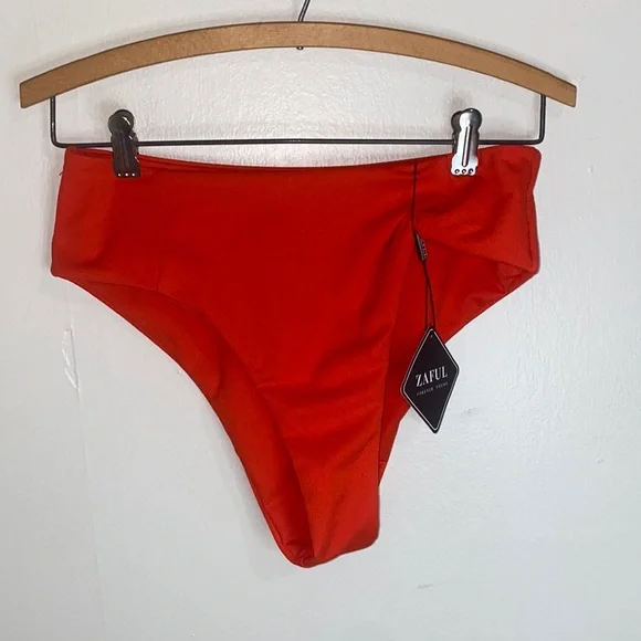 🌵NWT High-waisted Zaful bottoms! - Picture 2 of 7